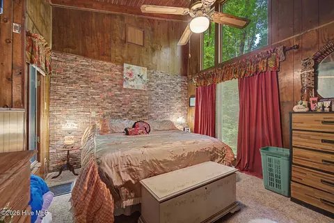 Bedroom - 1410 Village Rd, Murphy, NC 28906 photo 3 of 4