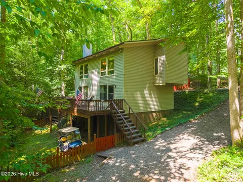 1410 Village Rd, Murphy, NC 28906