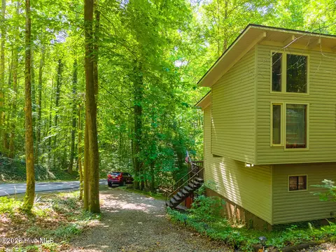 Exterior - 1410 Village Rd, Murphy, NC 28906 photo 9 of 22
