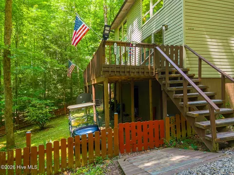 Exterior - 1410 Village Rd, Murphy, NC 28906 photo 15 of 22