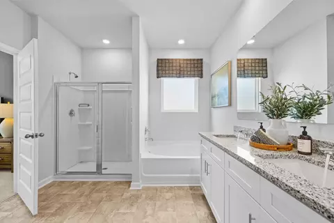 Bath - 605 Hillock Ct, Evans, GA 30809 photo 2 of 6