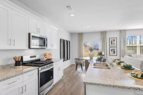 Kitchen - 605 Hillock Ct, Evans, GA 30809 photo 7 of 8