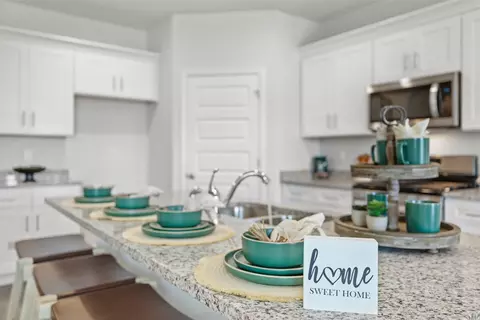 Kitchen - 605 Hillock Ct, Evans, GA 30809 photo 5 of 8