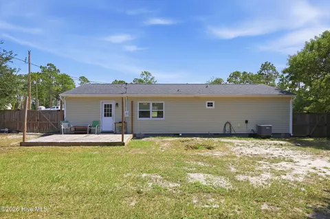 Exterior - 89 Crown Point Rd, Hubert, NC 28539 photo 2 of 5