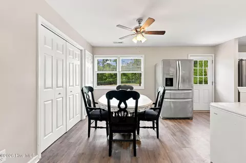 Dining - 89 Crown Point Rd, Hubert, NC 28539 photo 2 of 2