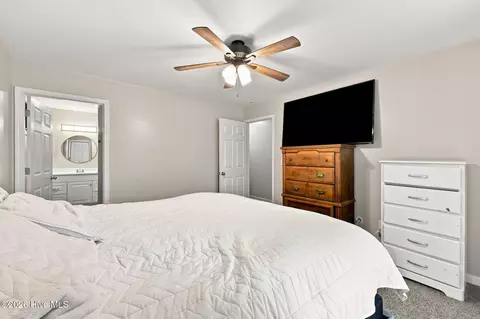 Bedroom - 89 Crown Point Rd, Hubert, NC 28539 photo 3 of 8