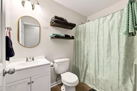 Bath - 89 Crown Point Rd, Hubert, NC 28539 photo 3 of 3