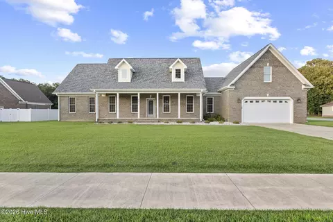 407 King Richard Ct, Jacksonville, NC 28546