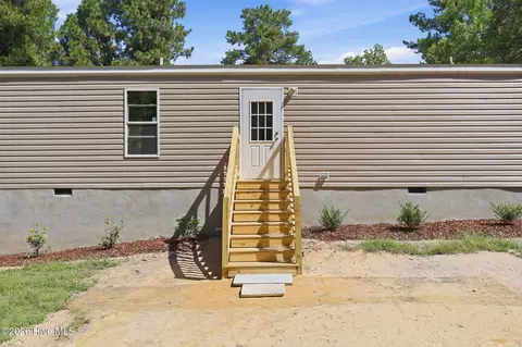 Exterior - 485 Spring Lake Rd, Pinehurst, NC 28374 photo 5 of 7