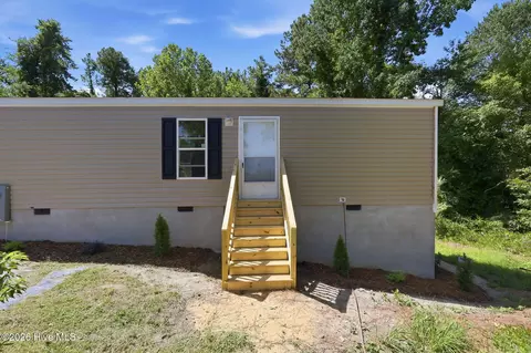 Exterior - 485 Spring Lake Rd, Pinehurst, NC 28374 photo 4 of 7