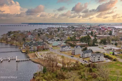 805 E Front St, New Bern, NC 28560 photo 7