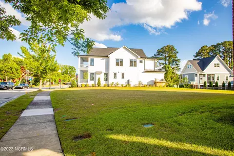 805 E Front St, New Bern, NC 28560 photo 5