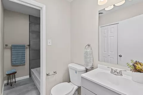 Bath - 1426 Springview Dr, Augusta, GA 30909 photo 1 of 3