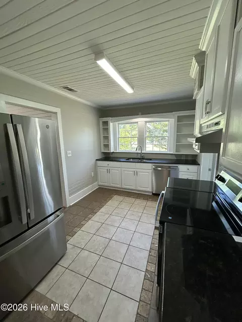 Kitchen - 135 E Trippe St, Harlem, GA 30814 photo 1 of 3