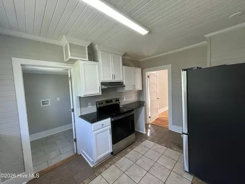 Kitchen - 135 E Trippe St, Harlem, GA 30814 photo 3 of 3