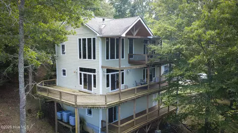 63 Snowbird Trl, Lake Santeetlah, NC 28771