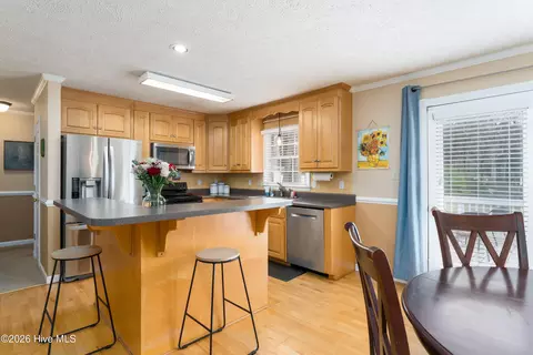 Kitchen - 121 E Pointe Rd, Rocky Point, NC 28457 photo 2 of 3