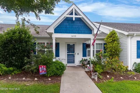 1403 Pirates Landing Dr, Beaufort, NC 28516