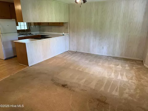 Living - 4237 Project Rd NW, Ash, NC 28420 photo 3 of 4