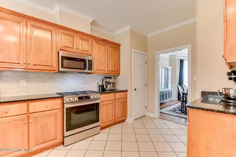 Kitchen - 335 Barnsley Dr, Evans, GA 30809 photo 4 of 6