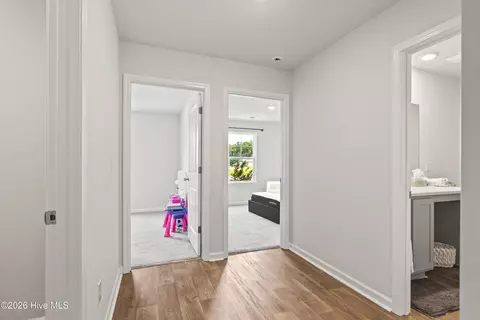 Entry Way - 19 Evian Ct, Hampstead, NC 28443 photo 2 of 2