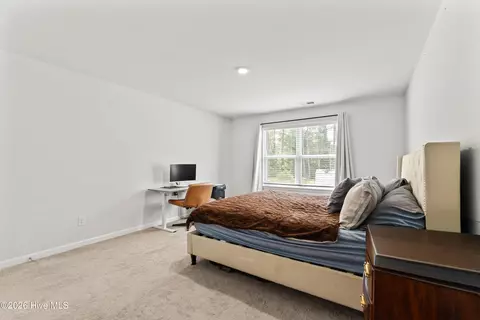 Bedroom - 19 Evian Ct, Hampstead, NC 28443 photo 2 of 5