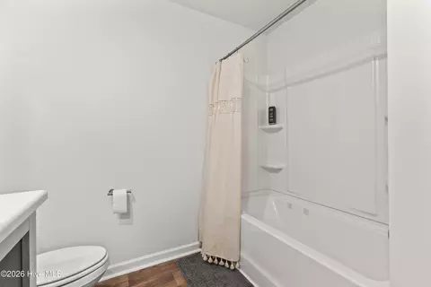 Bath - 19 Evian Ct, Hampstead, NC 28443 photo 5 of 5