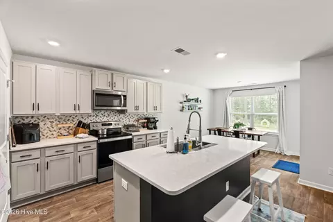 Kitchen - 19 Evian Ct, Hampstead, NC 28443 photo 2 of 3