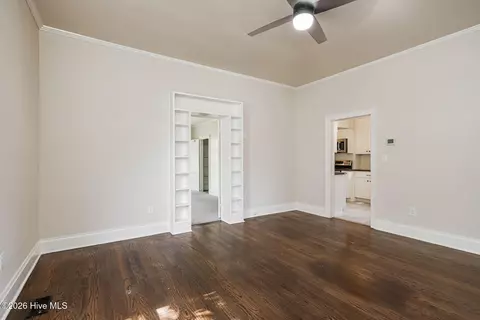 Living - 319 E Main St, Washington, NC 27889 photo 4 of 4
