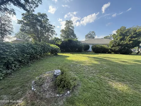 Exterior - 136 Maple St, Brunswick, NC 28424 photo 9 of 12