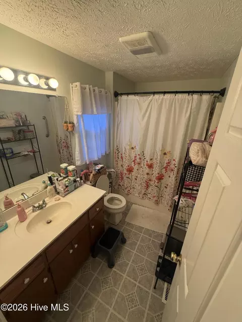 Bath - 136 Maple St, Brunswick, NC 28424 photo 3 of 3