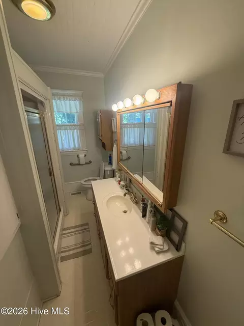 Bath - 136 Maple St, Brunswick, NC 28424 photo 1 of 3