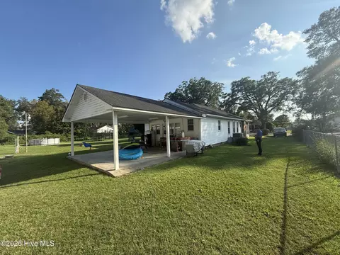 Exterior - 136 Maple St, Brunswick, NC 28424 photo 3 of 12