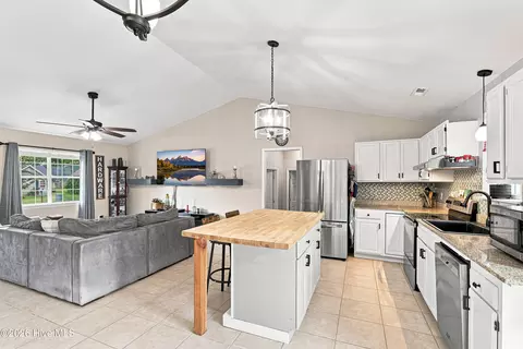 Kitchen - 215 S Ginger Dr, Hubert, NC 28539 photo 1 of 4