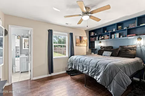 Bedroom - 215 S Ginger Dr, Hubert, NC 28539 photo 2 of 5