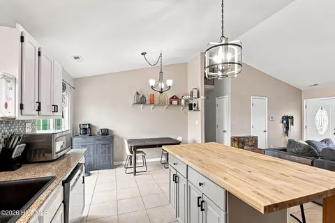 Kitchen - 215 S Ginger Dr, Hubert, NC 28539 photo 3 of 4