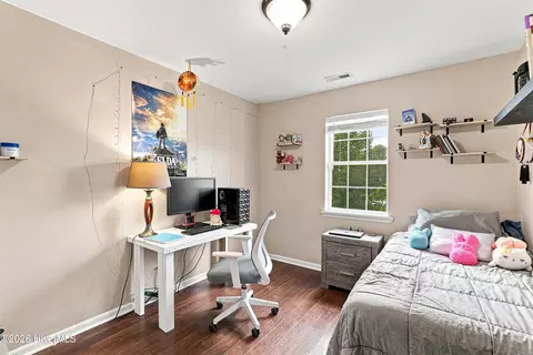 Bedroom - 215 S Ginger Dr, Hubert, NC 28539 photo 3 of 5