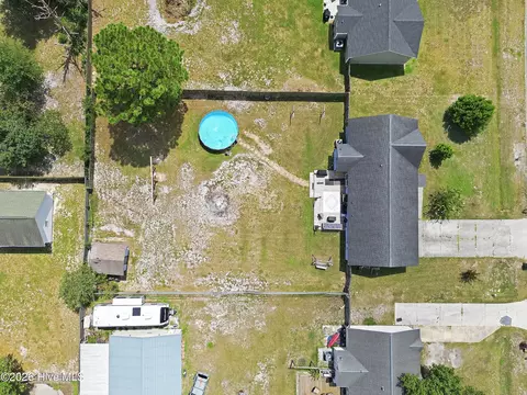 View/Area - 215 S Ginger Dr, Hubert, NC 28539 photo 2 of 2