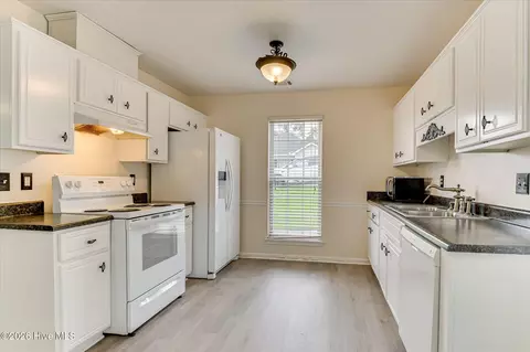 Kitchen - 4016 Hidden Haven Ct, Augusta, GA 30909 photo 2 of 6