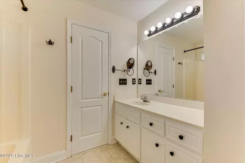 Bath - 4016 Hidden Haven Ct, Augusta, GA 30909 photo 3 of 4