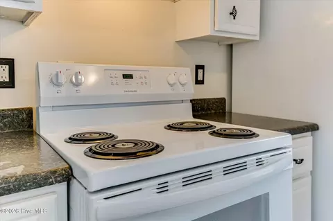 Kitchen - 4016 Hidden Haven Ct, Augusta, GA 30909 photo 6 of 6