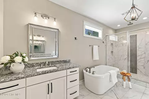 Bath - 24 Kilbride Dr, Pinehurst, NC 28374 photo 5 of 6