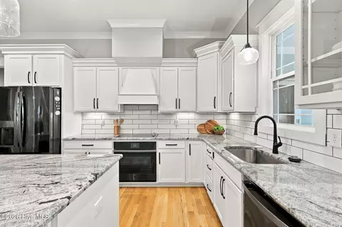 Kitchen - 24 Kilbride Dr, Pinehurst, NC 28374 photo 4 of 4