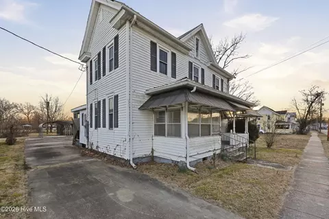307 Dobbs St, Hertford, NC 27944