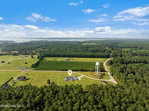 107 Mayflower Dr, Newport, NC 28570