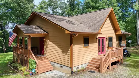 Exterior - 2592 Caney Creek Rd, Murphy, NC 28906 photo 2 of 16