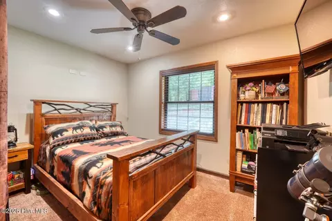 Bedroom - 2592 Caney Creek Rd, Murphy, NC 28906 photo 3 of 7