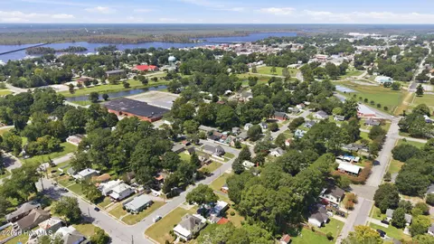 View/Area - 614 E 6th St, Washington, NC 27889 photo 7 of 8