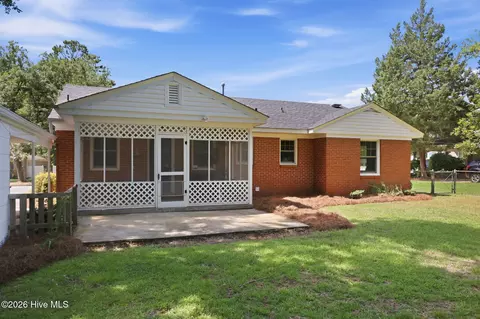 Exterior - 614 E 6th St, Washington, NC 27889 photo 9 of 10