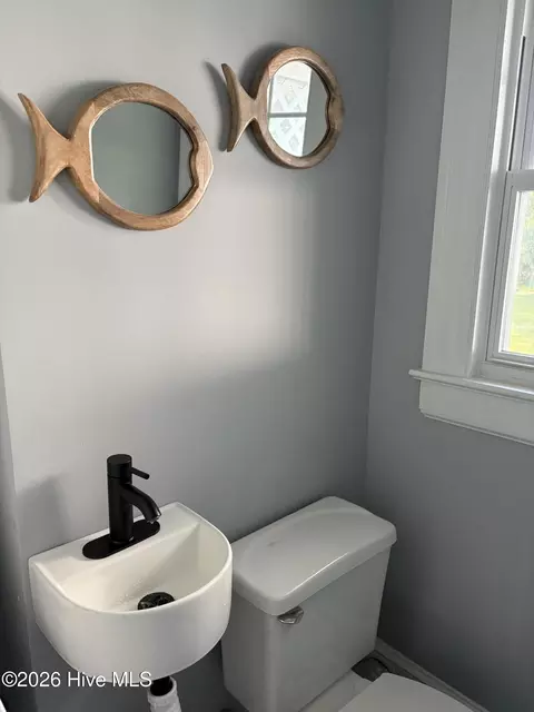 Bath - 614 E 6th St, Washington, NC 27889 photo 3 of 3